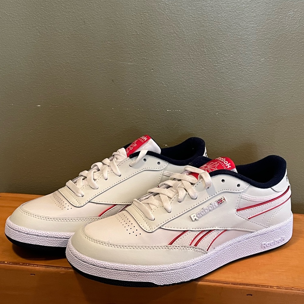 Reebok women’s cream and white Club C sneaker size 9.5